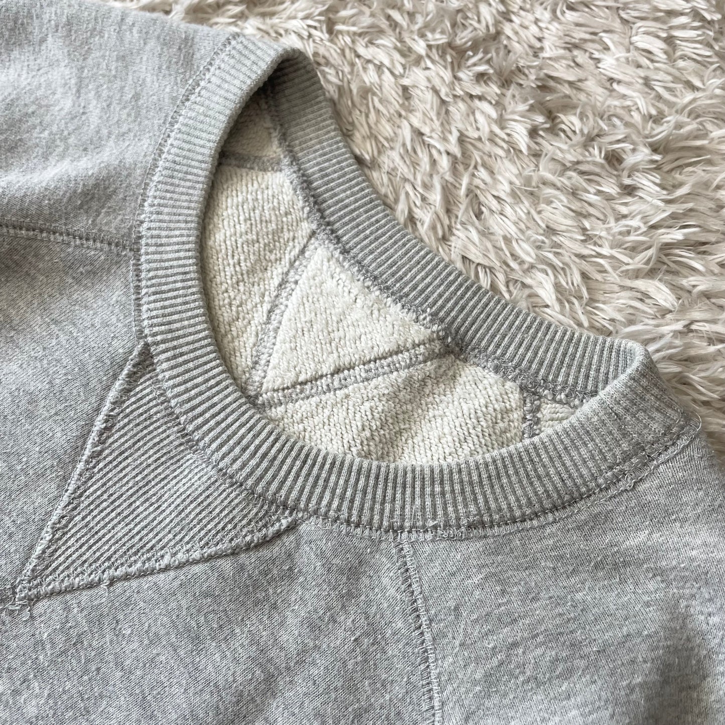 パパス 美品 PAPAS ラグランスリーブ スウェット 両V M グレ