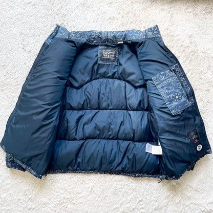 LEVI’S ダウンジャケット L バンダナ柄