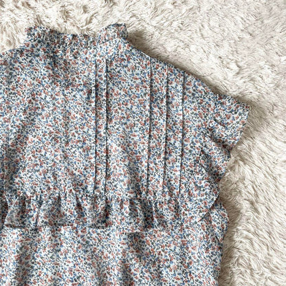 JUSGLITTY 新品タグ付 フリルネックシアーブラウス 小花柄