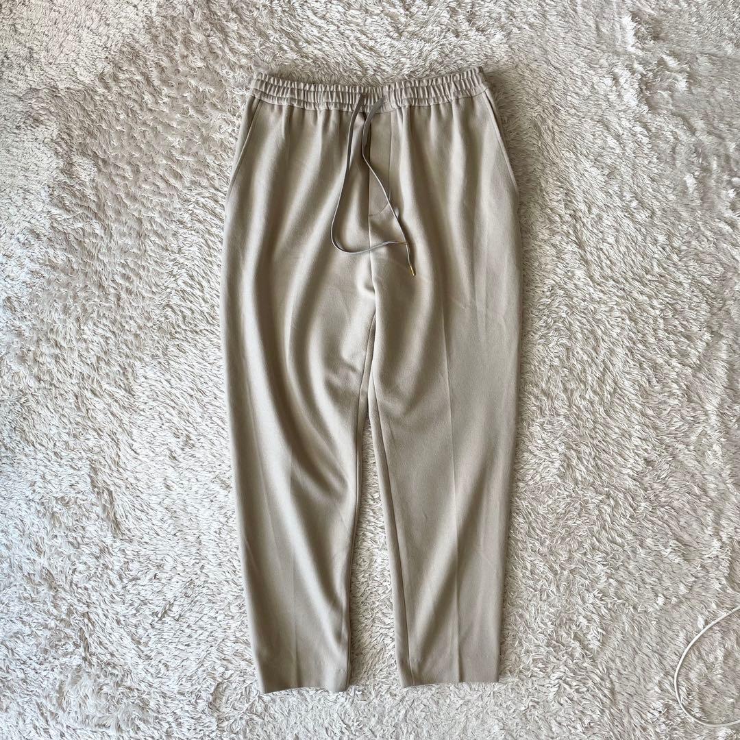 プルミエアロンディスモン 美品 ストレッチテーパードパンツ 38
